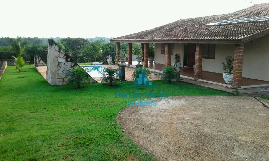 Foto 2 de Chácara com 3 quartos à venda, 2340m2 em Aracoiaba Da Serra - SP