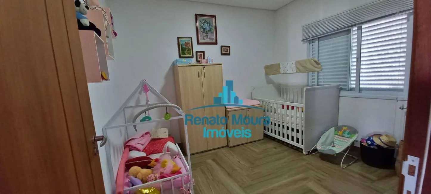 Sobrado com 4 quartos à venda, 300m2 em Brigadeiro Tobias, Sorocaba - SP - imagem 8 Foto 8 de Sobrado com 4 quartos à venda, 300m2 em Brigadeiro Tobias, Sorocaba - SP