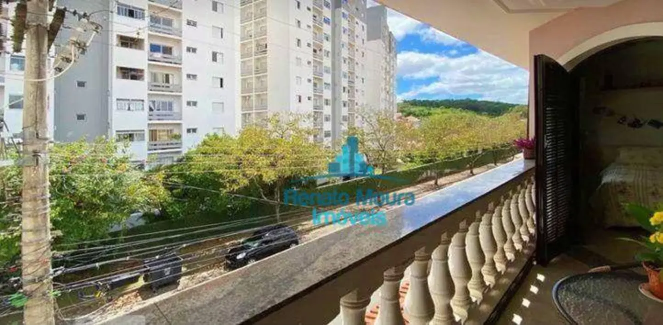 Sobrado com 3 quartos à venda e para alugar, 250m2 em Parque Três Meninos, Sorocaba - SP - imagem 2 Foto 2 de Sobrado com 3 quartos à venda e para alugar, 250m2 em Parque Três Meninos, Sorocaba - SP