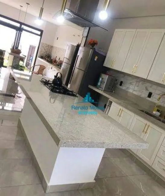 Sobrado com 3 quartos à venda, 300m2 em Brigadeiro Tobias, Sorocaba - SP - imagem 5 Foto 5 de Sobrado com 3 quartos à venda, 300m2 em Brigadeiro Tobias, Sorocaba - SP
