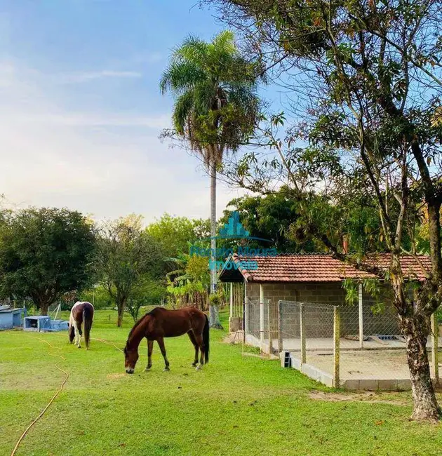 Chácara com 3 quartos à venda, 6000m2 em Caputera, Sorocaba - SP - imagem 4 Foto 4 de Chácara com 3 quartos à venda, 6000m2 em Caputera, Sorocaba - SP