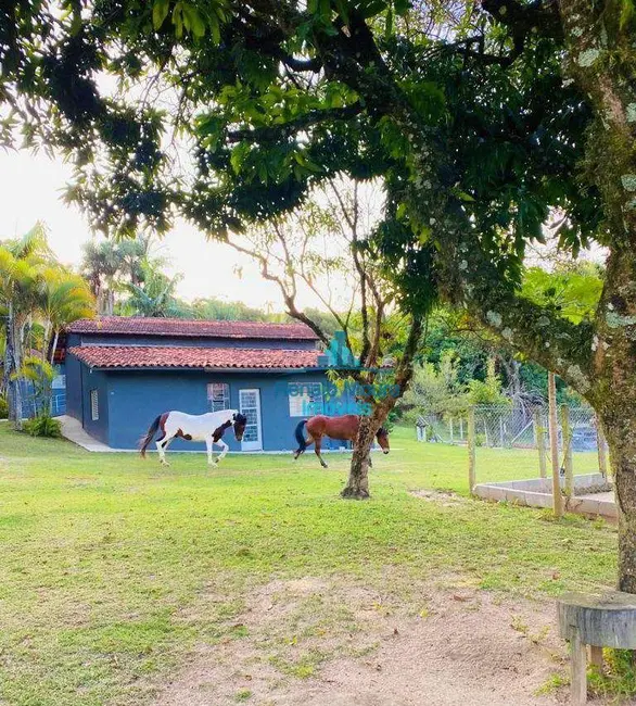 Chácara com 3 quartos à venda, 6000m2 em Caputera, Sorocaba - SP - imagem 3 Foto 3 de Chácara com 3 quartos à venda, 6000m2 em Caputera, Sorocaba - SP