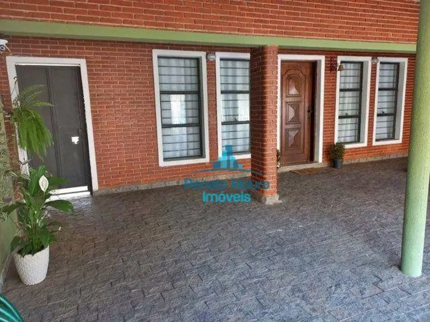 Casa com 5 quartos à venda, 300m2 em Vila Barão, Sorocaba - SP - imagem 2 Foto 2 de Casa com 5 quartos à venda, 300m2 em Vila Barão, Sorocaba - SP