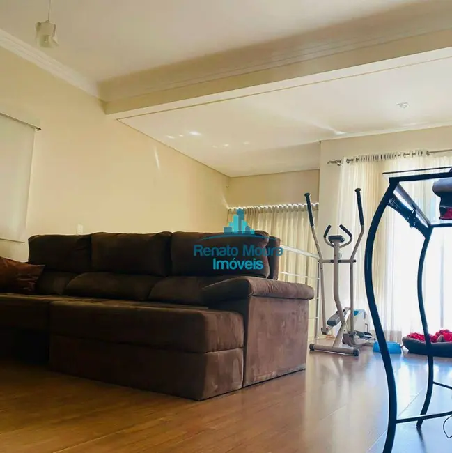 Foto 2 de Sobrado com 3 quartos à venda, 300m2 em Parque Santa Isabel, Sorocaba - SP