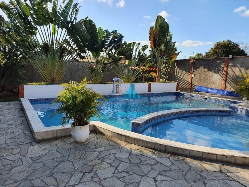 Chácara com 4 quartos à venda, 880m2 em Cajuru do Sul, Sorocaba - SP - imagem 3 Foto 3 de Chácara com 4 quartos à venda, 880m2 em Cajuru do Sul, Sorocaba - SP