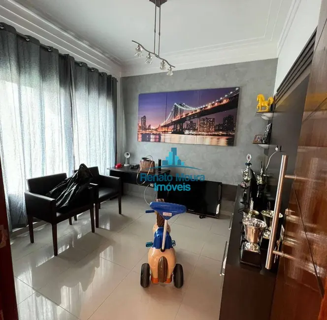 Sobrado com 3 quartos à venda, 360m2 em Jardim Ibiti do Paço, Sorocaba - SP - imagem 4 Foto 4 de Sobrado com 3 quartos à venda, 360m2 em Jardim Ibiti do Paço, Sorocaba - SP
