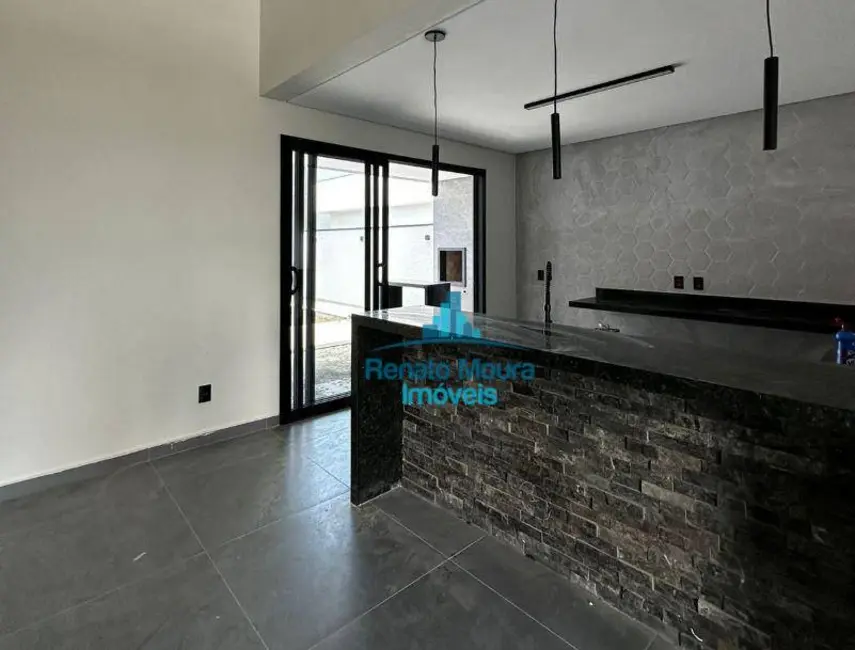 Sobrado com 3 quartos à venda, 250m2 em Aparecidinha, Sorocaba - SP - imagem 7 Foto 7 de Sobrado com 3 quartos à venda, 250m2 em Aparecidinha, Sorocaba - SP