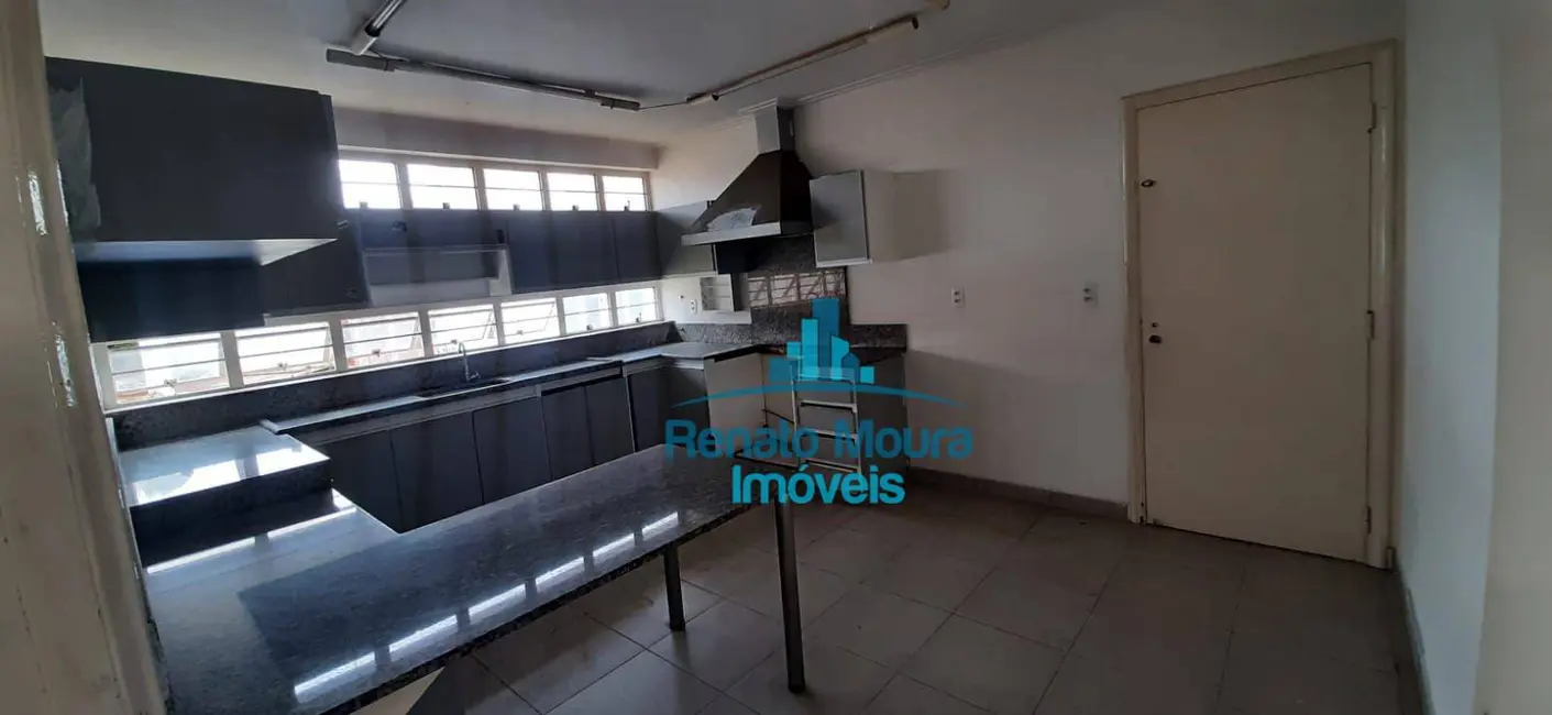 Casa com 3 quartos à venda e para alugar, 938m2 em Jardim Emília, Sorocaba - SP - imagem 4 Foto 4 de Casa com 3 quartos à venda e para alugar, 938m2 em Jardim Emília, Sorocaba - SP