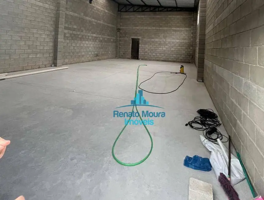 Armazém / Galpão à venda e para alugar, 250m2 em Além Ponte, Sorocaba - SP - imagem 5 Foto 5 de Armazém / Galpão à venda e para alugar, 250m2 em Além Ponte, Sorocaba - SP