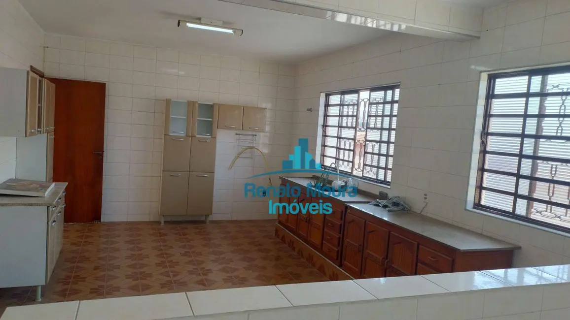 Casa com 3 quartos à venda, 250m2 em Jardim Itanguá, Sorocaba - SP - imagem 3 Foto 3 de Casa com 3 quartos à venda, 250m2 em Jardim Itanguá, Sorocaba - SP