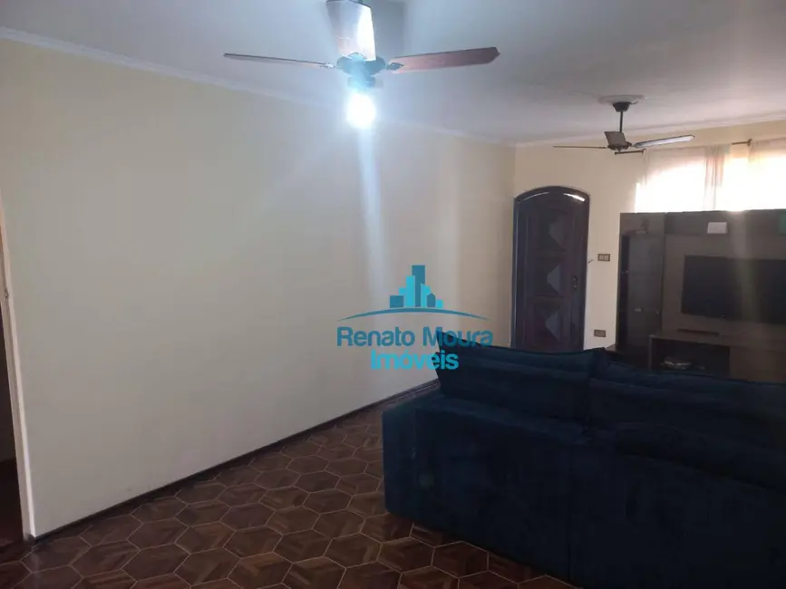 Casa com 3 quartos para alugar, 300m2 em Jardim Santa Cecília, Sorocaba - SP - imagem 3 Foto 3 de Casa com 3 quartos para alugar, 300m2 em Jardim Santa Cecília, Sorocaba - SP
