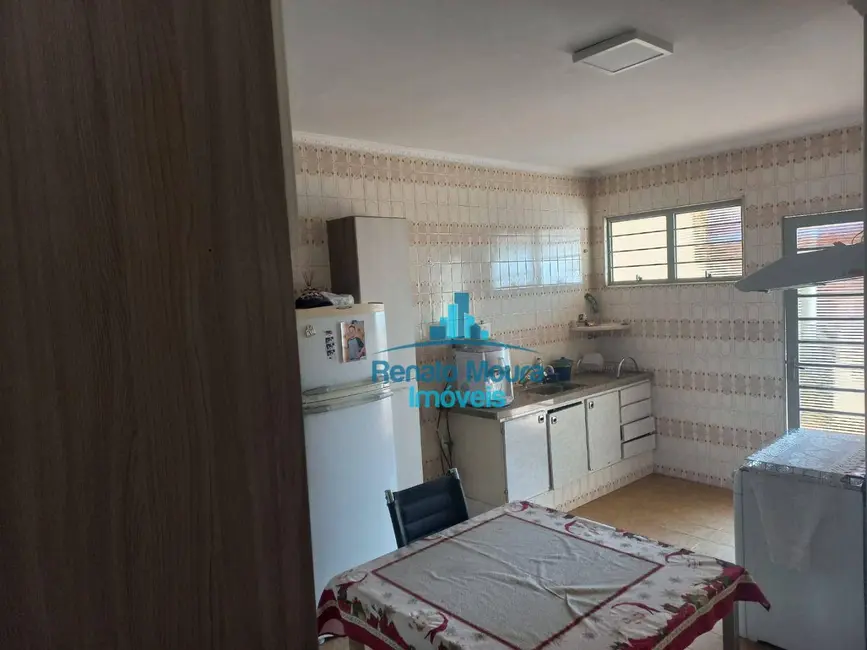 Casa com 3 quartos para alugar, 300m2 em Jardim Santa Cecília, Sorocaba - SP - imagem 4 Foto 4 de Casa com 3 quartos para alugar, 300m2 em Jardim Santa Cecília, Sorocaba - SP