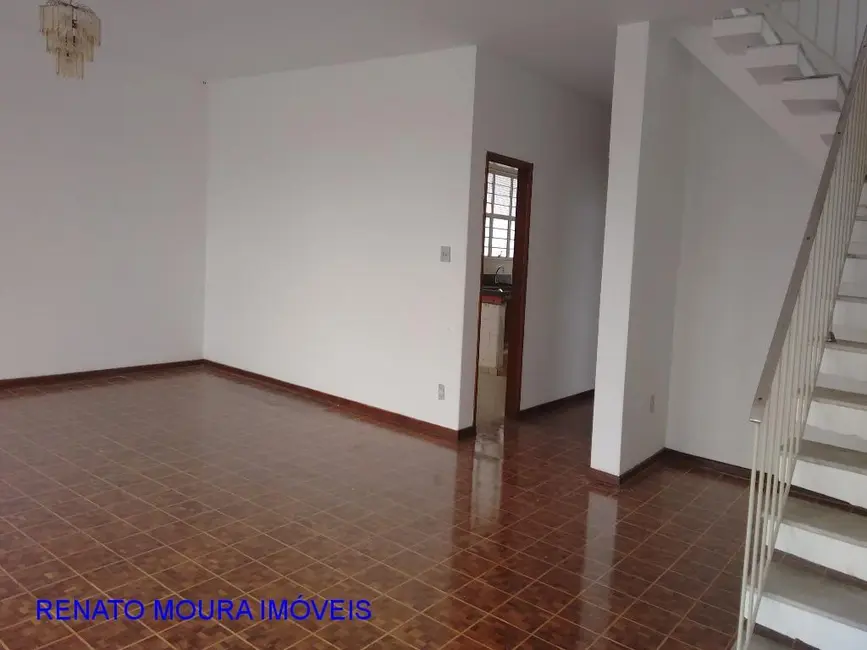 Foto 1 de Sobrado com 4 quartos para alugar, 360m2 em Jardim Santa Rosália, Sorocaba - SP