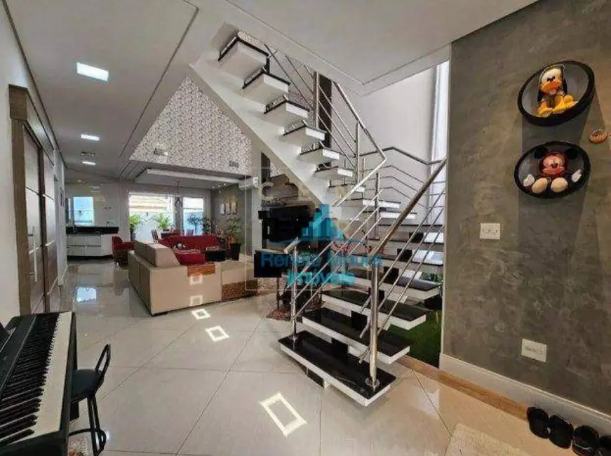 Sobrado com 3 quartos à venda, 324m2 em Sorocaba - SP - imagem 5 Foto 5 de Sobrado com 3 quartos à venda, 324m2 em Sorocaba - SP