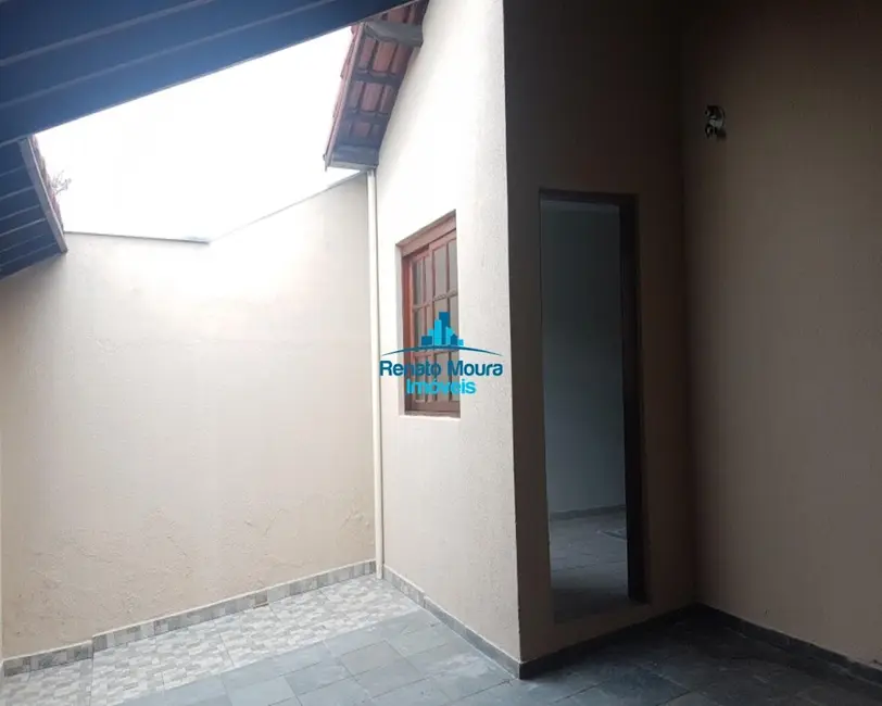 Casa com 3 quartos para alugar, 150m2 em Jardim Santa Bárbara, Sorocaba - SP - imagem 3 Foto 3 de Casa com 3 quartos para alugar, 150m2 em Jardim Santa Bárbara, Sorocaba - SP