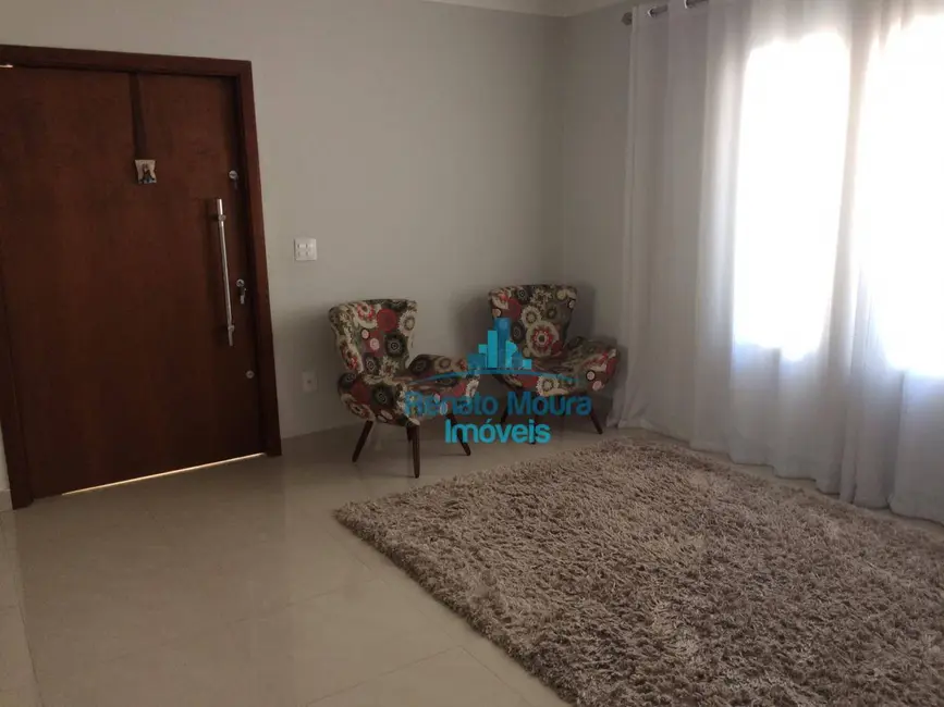 Foto 2 de Casa com 3 quartos à venda, 500m2 em Jardim Ipê, Sorocaba - SP