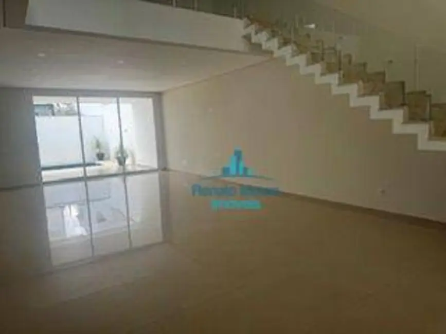 Foto 2 de Sobrado com 3 quartos à venda, 360m2 em Parque Campolim, Sorocaba - SP