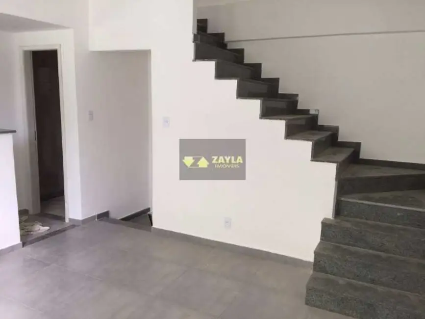 Foto 2 de Casa de Condomínio com 2 quartos à venda, 90m2 em Rio De Janeiro - RJ