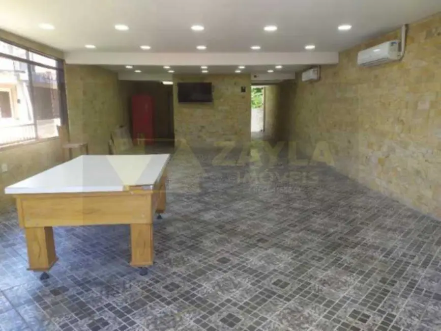 Foto 2 de Casa com 4 quartos à venda, 320m2 em Rio De Janeiro - RJ