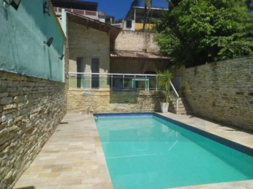 Foto 1 de Casa com 4 quartos à venda, 320m2 em Rio De Janeiro - RJ