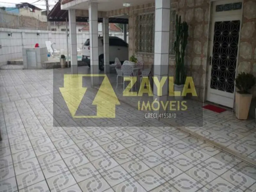 Foto 2 de Casa com 4 quartos à venda, 450m2 em Rio De Janeiro - RJ