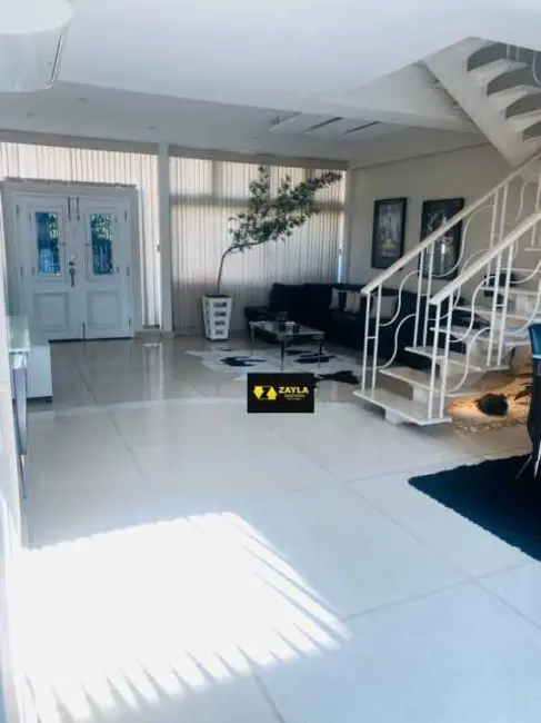 Casa de Condomínio com 3 quartos à venda, 300m2 em Rio De Janeiro - RJ - imagem 9 Foto 9 de Casa de Condomínio com 3 quartos à venda, 300m2 em Rio De Janeiro - RJ