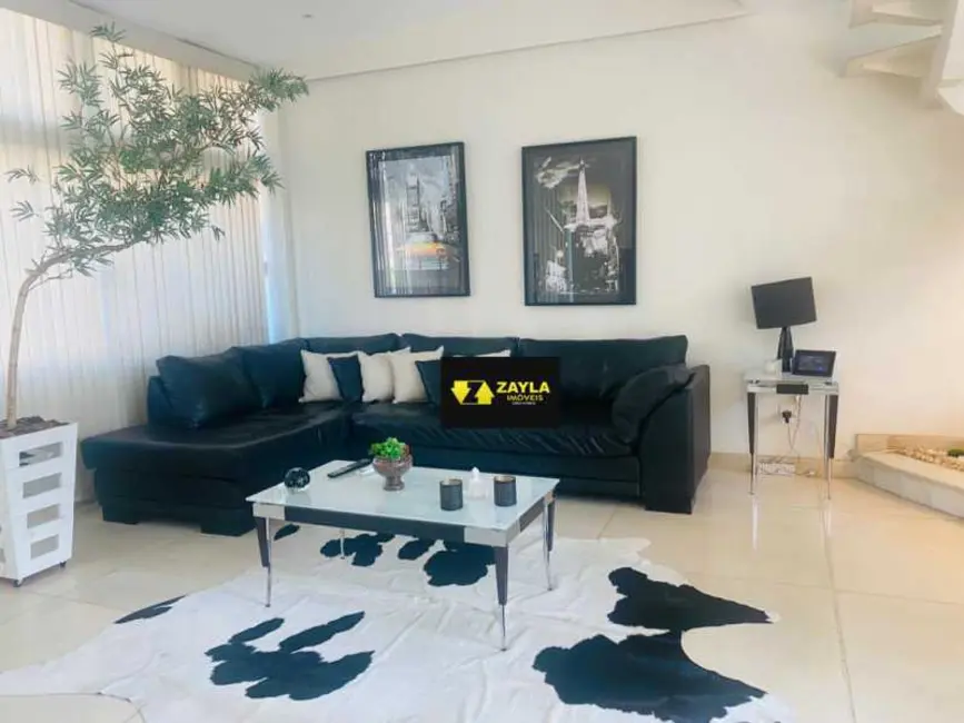 Casa de Condomínio com 3 quartos à venda, 300m2 em Rio De Janeiro - RJ - imagem 6 Foto 6 de Casa de Condomínio com 3 quartos à venda, 300m2 em Rio De Janeiro - RJ