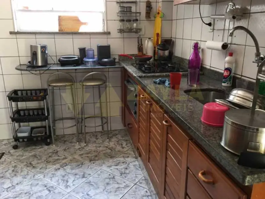Foto 9 de Casa com 4 quartos à venda, 250m2 em Rio De Janeiro - RJ