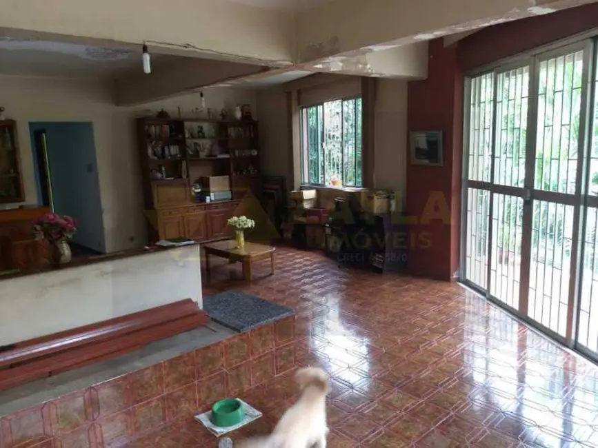 Foto 1 de Casa com 3 quartos à venda, 240m2 em Rio De Janeiro - RJ