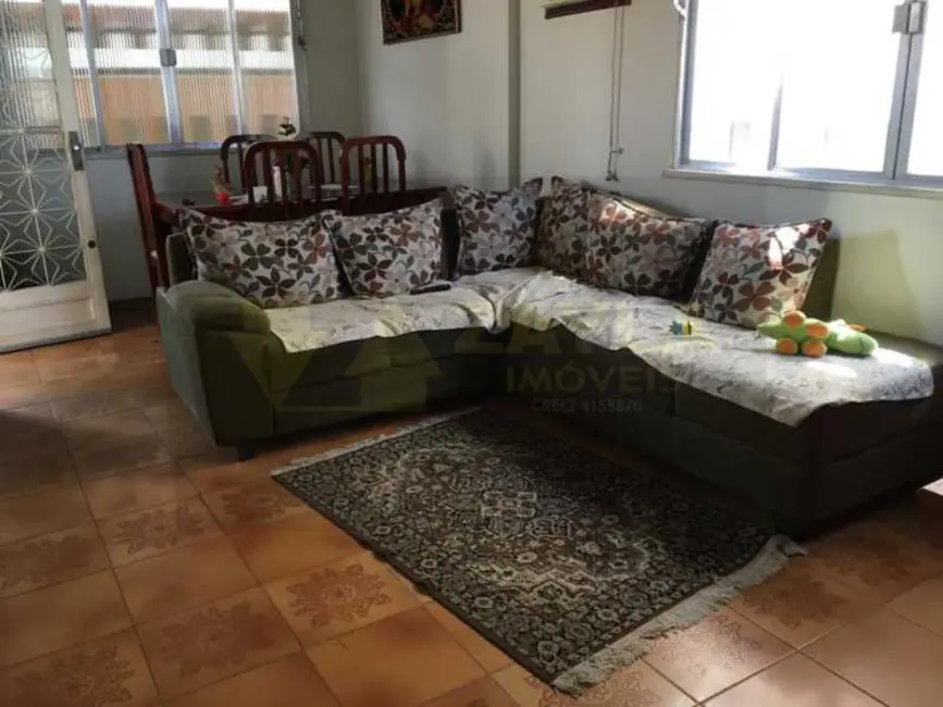 Casa com 3 quartos à venda, 250m2 em Rio De Janeiro - RJ - imagem 3 Foto 3 de Casa com 3 quartos à venda, 250m2 em Rio De Janeiro - RJ