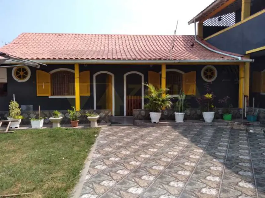 Foto 1 de Casa com 5 quartos à venda, 450m2 em Marica - RJ