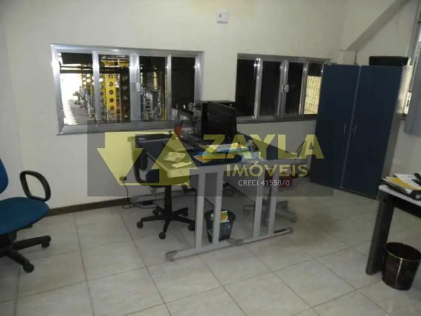 Foto 6 de Armazém / Galpão à venda, 1740m2 em Rio De Janeiro - RJ