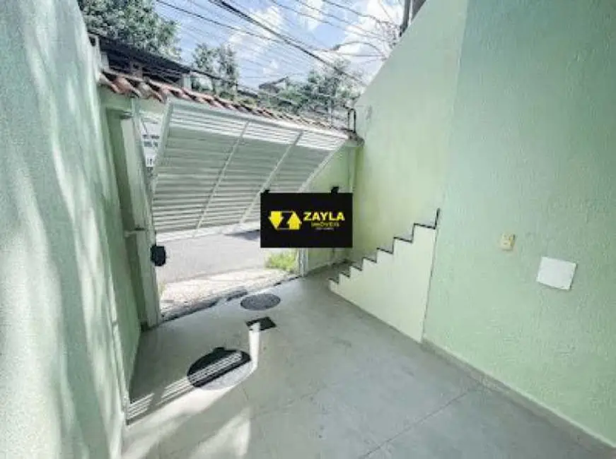 Foto 2 de Casa com 2 quartos à venda, 160m2 em Rio De Janeiro - RJ