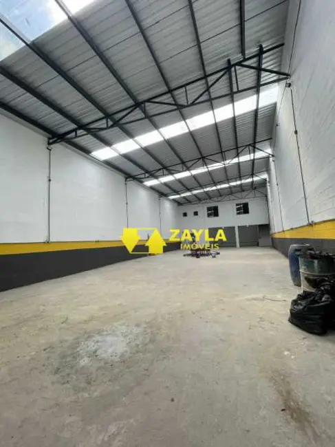 Armazém / Galpão para alugar, 330m2 em Rio De Janeiro - RJ - imagem 4 Foto 4 de Armazém / Galpão para alugar, 330m2 em Rio De Janeiro - RJ