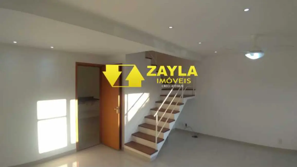 Casa de Condomínio com 2 quartos à venda, 120m2 em Rio De Janeiro - RJ - imagem 3 Foto 3 de Casa de Condomínio com 2 quartos à venda, 120m2 em Rio De Janeiro - RJ