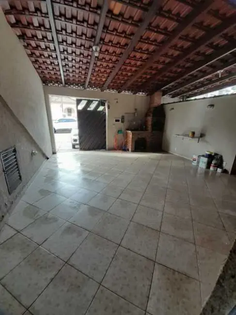 Foto 1 de Casa com 2 quartos para alugar em Rio De Janeiro - RJ