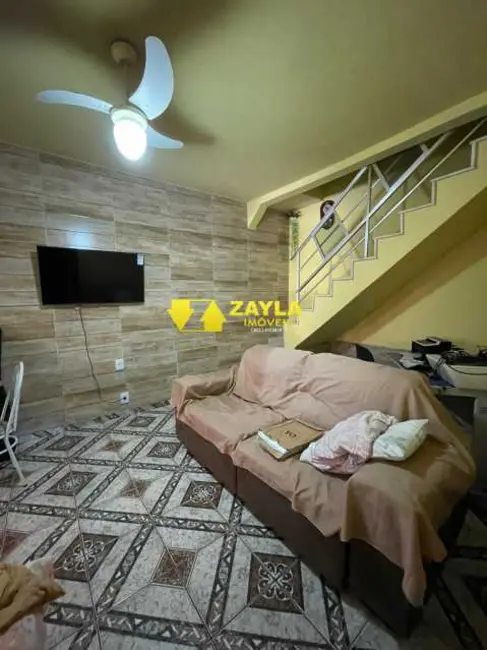 Foto 2 de Casa com 4 quartos à venda, 215m2 em Rio De Janeiro - RJ