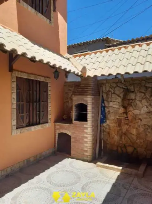 Casa de Condomínio com 3 quartos à venda, 51m2 em Rio Das Ostras - RJ - imagem 2 Foto 2 de Casa de Condomínio com 3 quartos à venda, 51m2 em Rio Das Ostras - RJ