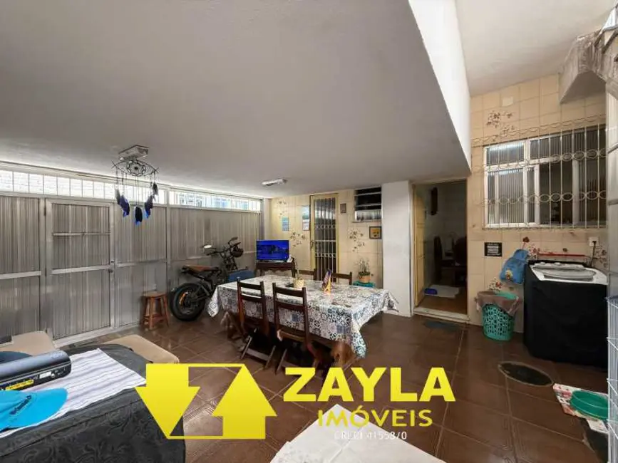 Foto 2 de Casa com 3 quartos à venda, 300m2 em Rio De Janeiro - RJ