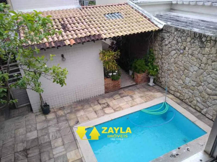 Foto 1 de Casa de Condomínio com 3 quartos à venda, 250m2 em Rio De Janeiro - RJ