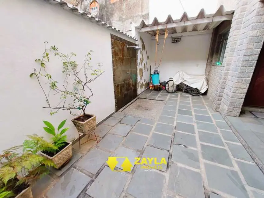 Casa com 4 quartos à venda, 134m2 em Rio De Janeiro - RJ - imagem 2 Foto 2 de Casa com 4 quartos à venda, 134m2 em Rio De Janeiro - RJ