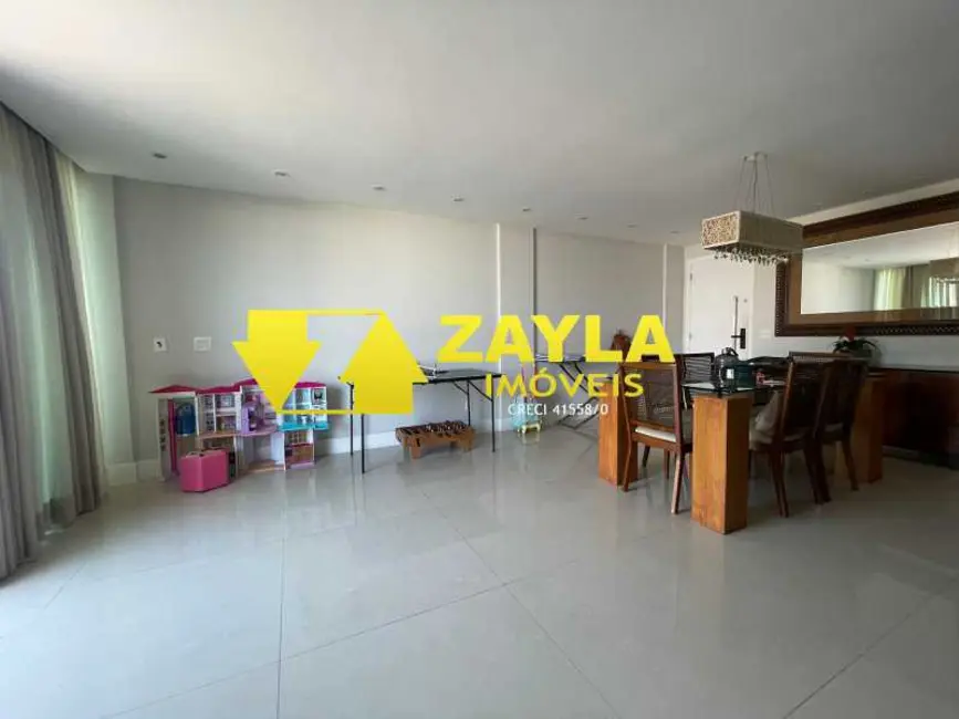Cobertura com 3 quartos à venda, 360m2 em Rio De Janeiro - RJ - imagem 4 Foto 4 de Cobertura com 3 quartos à venda, 360m2 em Rio De Janeiro - RJ