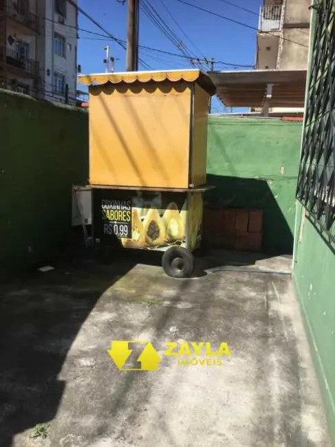 Foto 3 de Casa com 2 quartos à venda, 200m2 em Rio De Janeiro - RJ