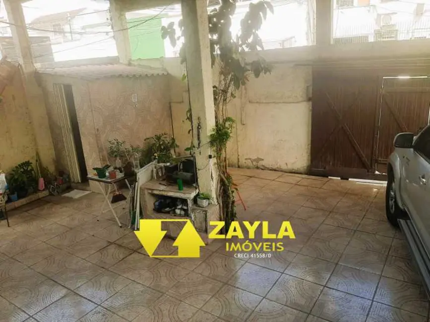 Foto 2 de Casa com 7 quartos à venda, 240m2 em Rio De Janeiro - RJ