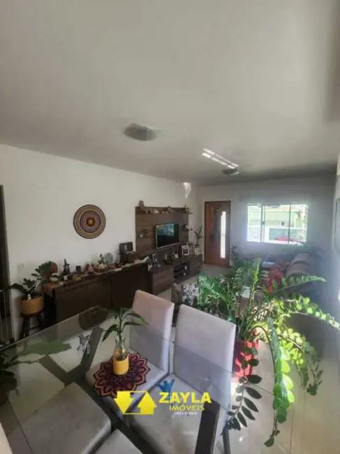 Casa com 3 quartos à venda em Marica - RJ - imagem 5 Foto 5 de Casa com 3 quartos à venda em Marica - RJ