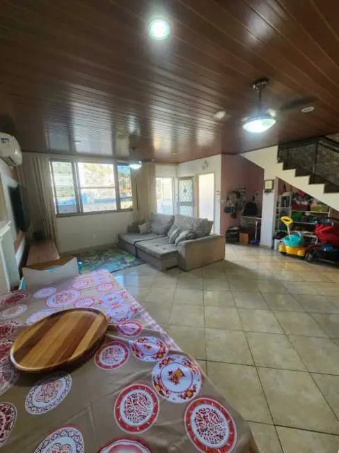 Foto 2 de Casa com 3 quartos à venda, 275m2 em Rio De Janeiro - RJ