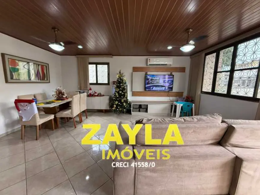 Foto 1 de Casa com 3 quartos à venda, 275m2 em Rio De Janeiro - RJ