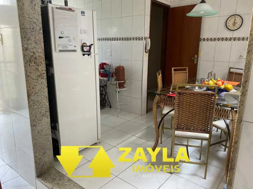 Foto 9 de Casa com 2 quartos à venda, 215m2 em Rio De Janeiro - RJ