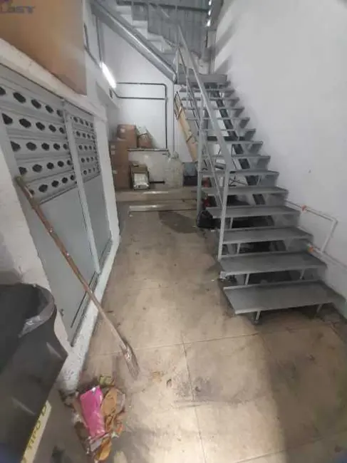 Sala Comercial à venda, 200m2 em Rio De Janeiro - RJ - imagem 4 Foto 4 de Sala Comercial à venda, 200m2 em Rio De Janeiro - RJ