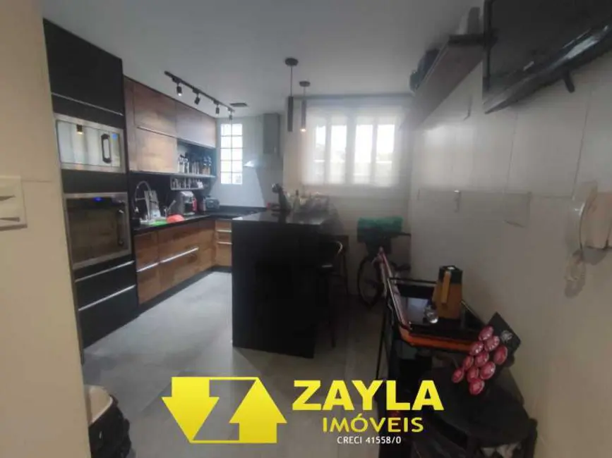 Casa com 4 quartos à venda, 104m2 em Rio De Janeiro - RJ - imagem 6 Foto 6 de Casa com 4 quartos à venda, 104m2 em Rio De Janeiro - RJ